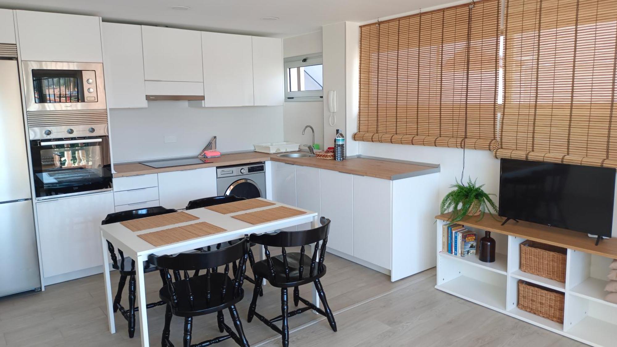 Apartamento Tajinaste Con Vistas Al Mar Y La Montana Y Wifi Gratis Los Realejos Rom bilde