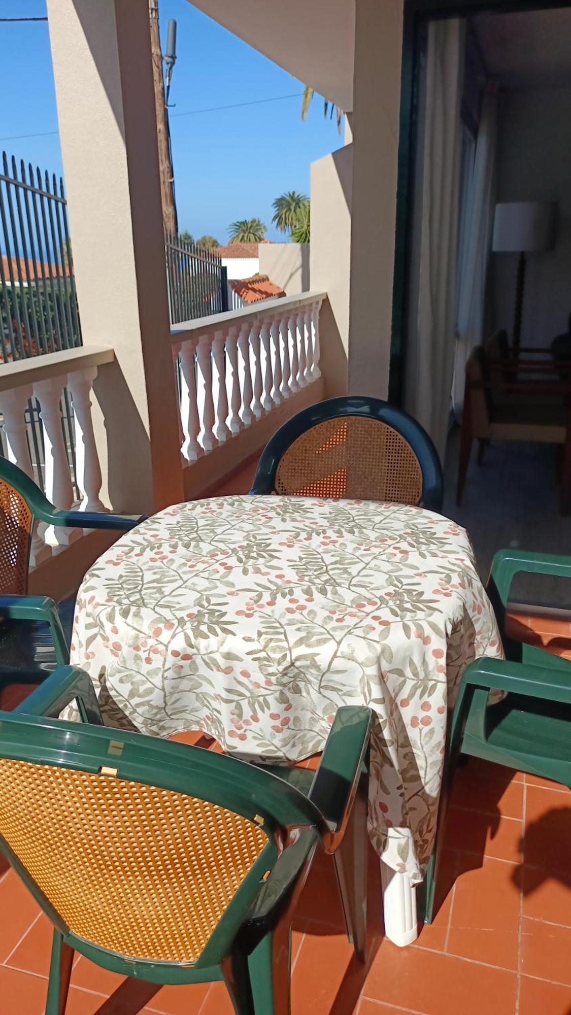 Apartamento Tajinaste Con Vistas Al Mar Y La Montana Y Wifi Gratis Los Realejos Rom bilde